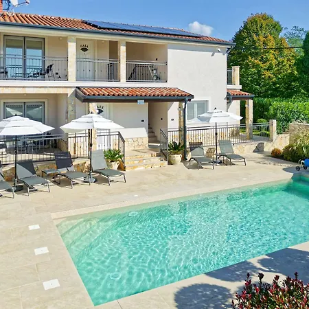 Morgan By Rent Istria * أوماغ